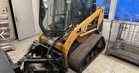 What size COMPACT TRACK LOADER best works for MX TRACK